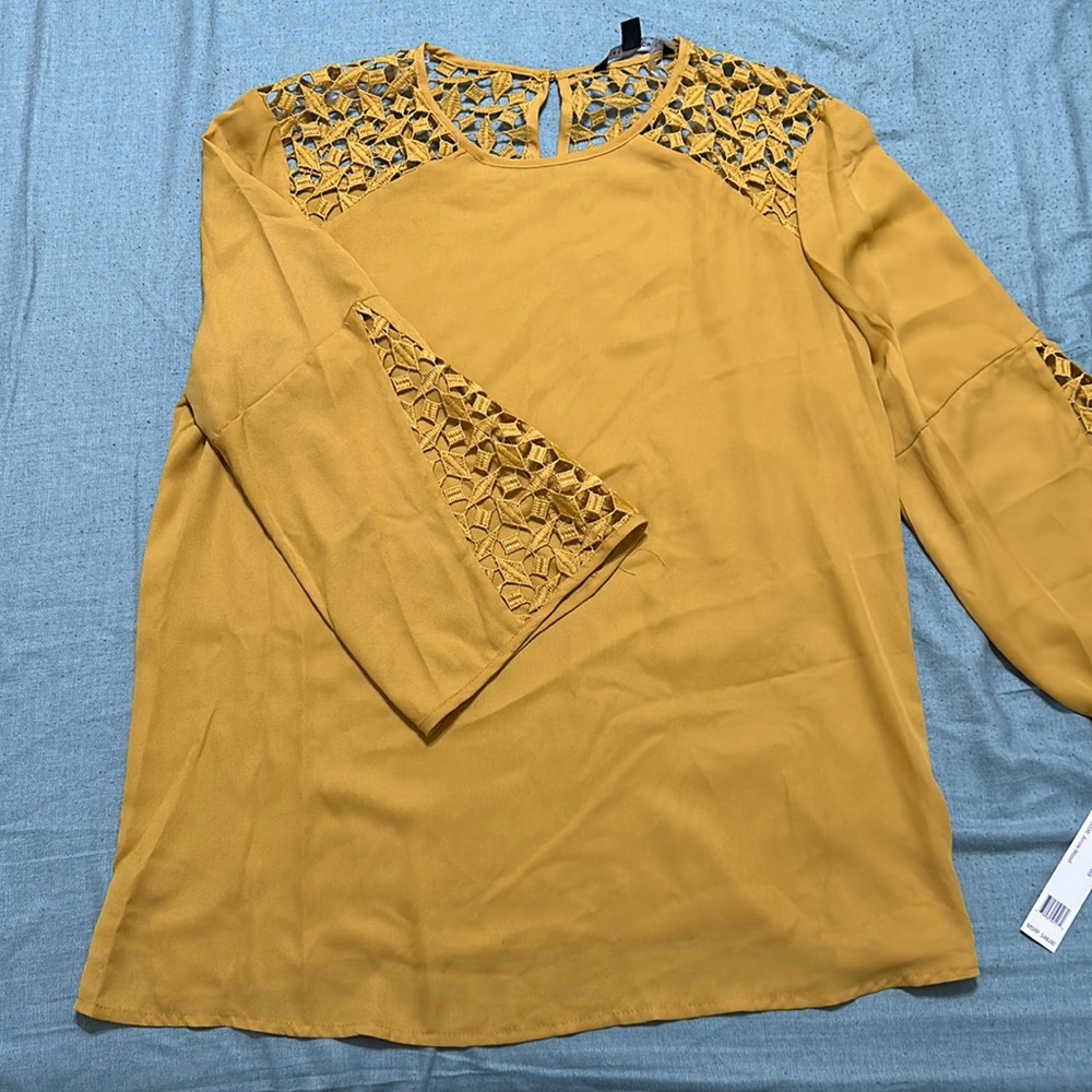 Zac and Rachel Mustard Yellow Business Casual Unique Shoulder Blouse Size Large